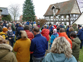 Ökumenische Feier des „Weihnachtsfriedens“ in Naumburg (Foto: Karl-Franz Thiede)